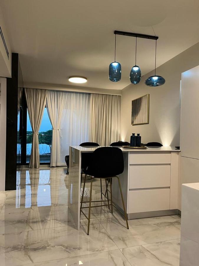 Liz Suite Caesarea Exterior photo