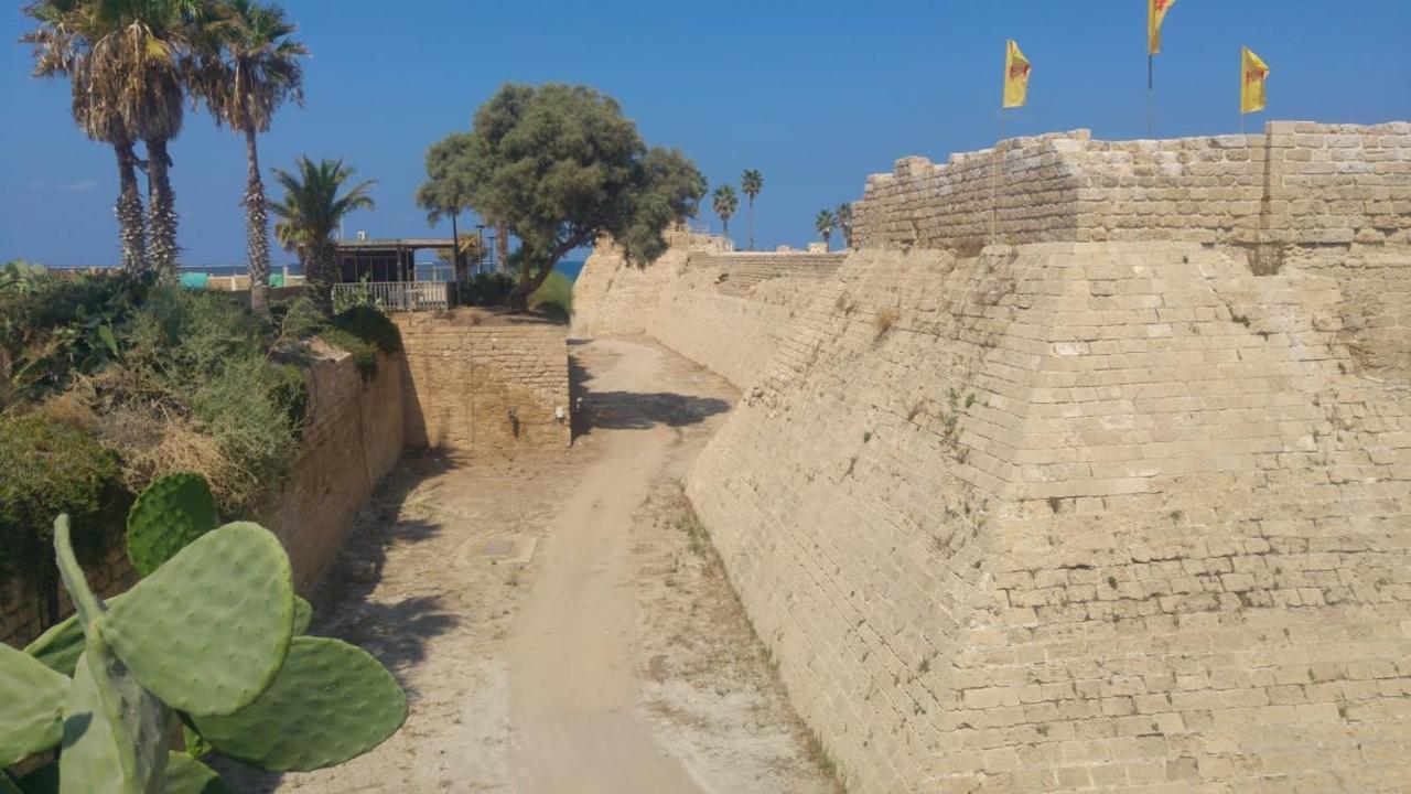 Liz Suite Caesarea Exterior photo